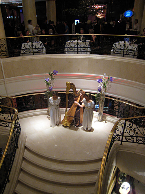 Treppenmusik beim Presseball im Ritz - Carlton