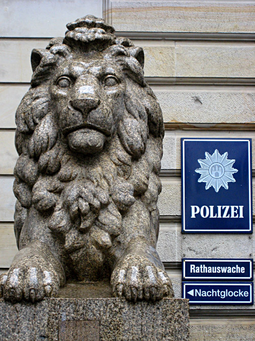 Polizeiwache am Rathaus Hamburg