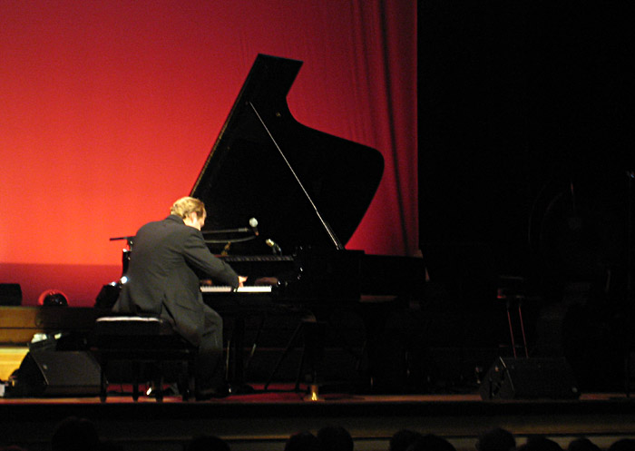 Sebastian Knauer beim Joja Wendt - Konzert in der Laeiszhalle/Musikhalle Hamburg