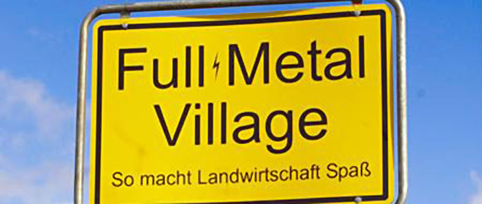 Logo Full Metall Village; Copyright: Flying Moon Filmproduktion