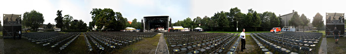Bühne im Ravensberger Park in Bielefeld; Bild größerklickbar