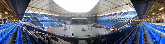 Das Volksparkstadion von innen; Bild größerklickbar