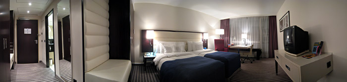 Zimmer 1230 im Hotel Sheraton Arabellapark, München; Bild größerklickbar