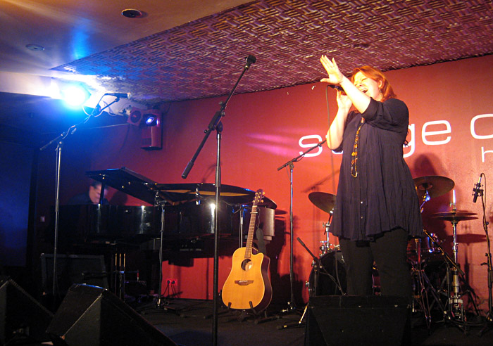 Yasmina Hunzinger im Stage Club Hamburg