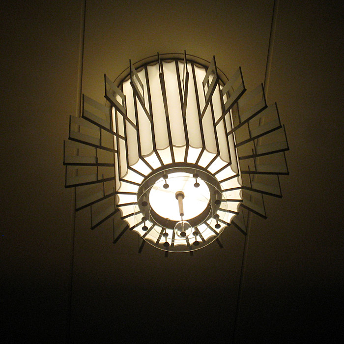 Leuchte in der Rudolf Oetker Halle, Bielefeld