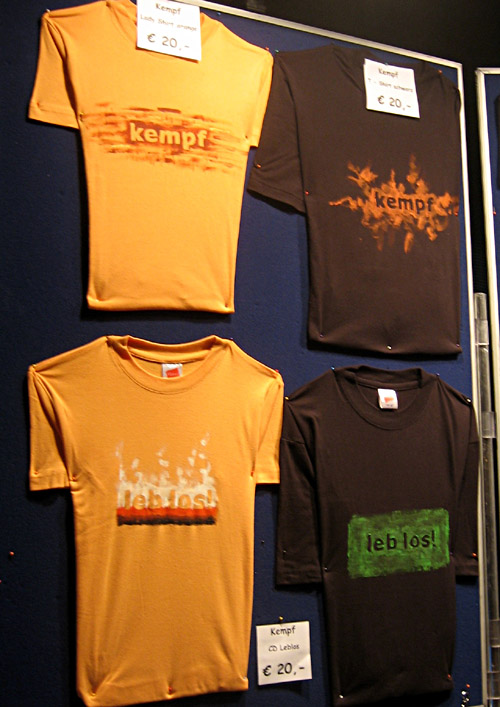 Shirts der Band Kempf