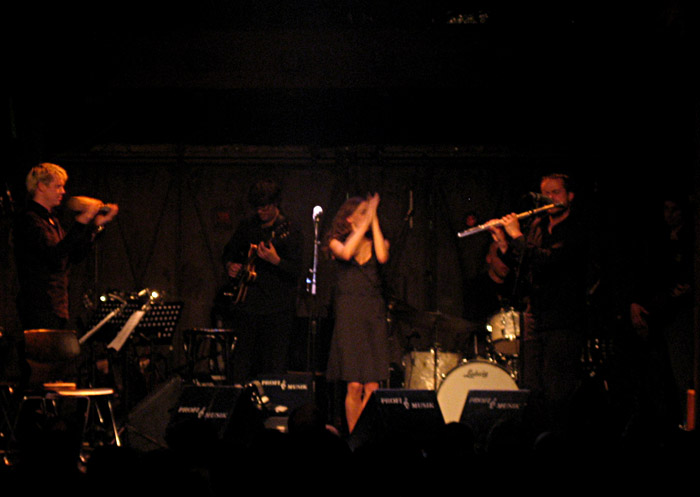 Anna Depenbusch in der Fabrik in Hamburg