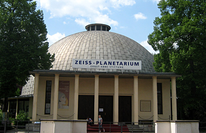 Das Planetarium Jena von Außen